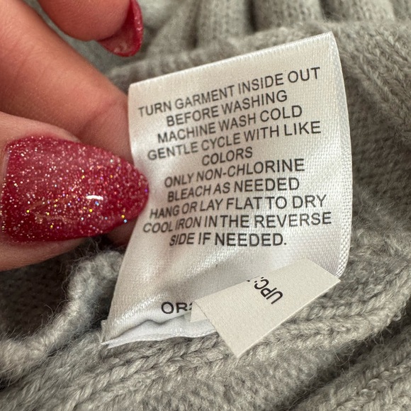 Ophelia Roe Sleeveless Gray Ribbed Midi Dress - Picture 6 of 6